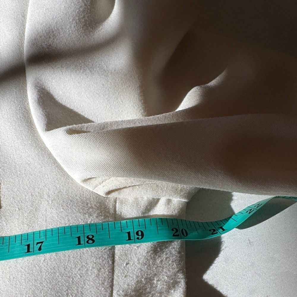 Paisley & Gray Ivory Tuxedo with Black Accents - Picture 2 of 12
